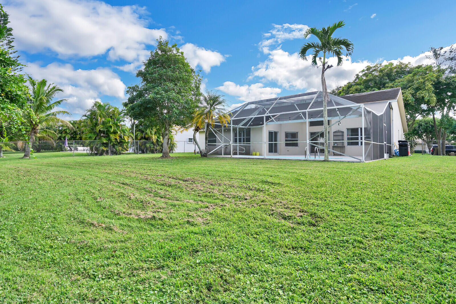 WHITEHORSE ESTATES - Residential Lease