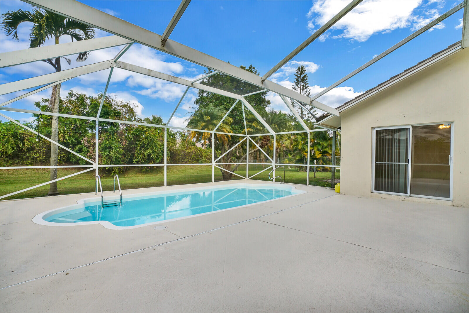 WHITEHORSE ESTATES - Residential Lease