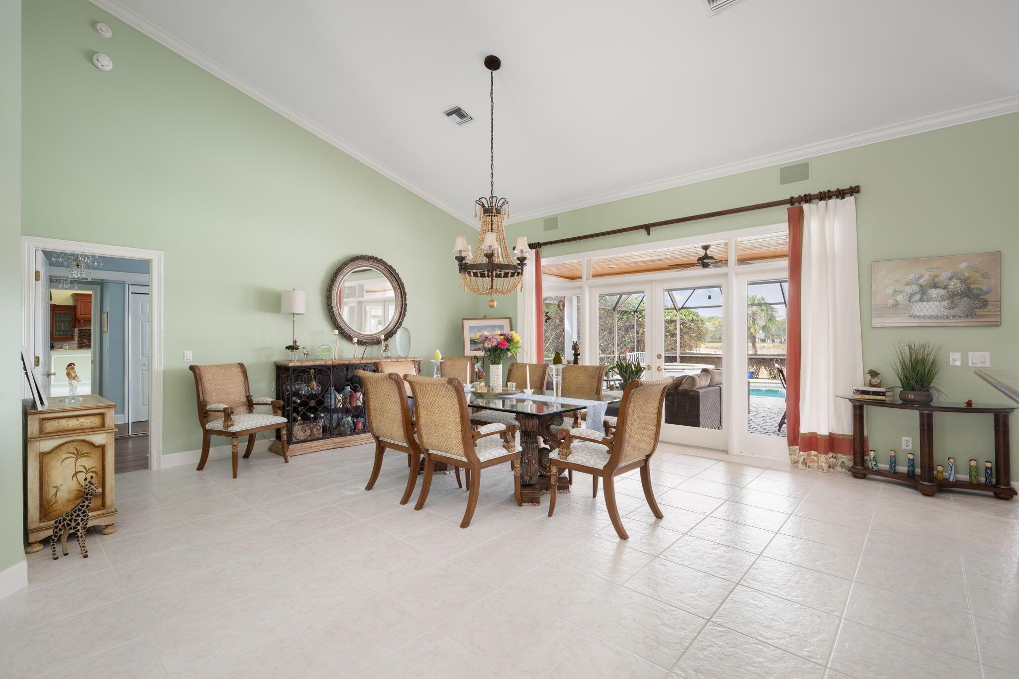 Vero Beach, Florida 32962, United States, 3 Bedrooms Bedrooms, ,3 BathroomsBathrooms,Residential,Pending,224589