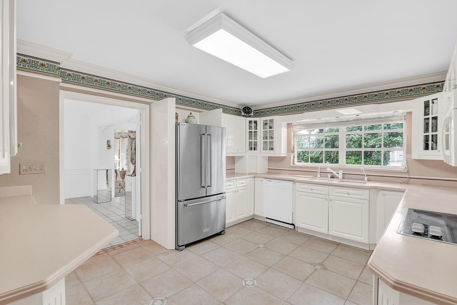 ROYAL PALM YACHT & COUNTR - Residential