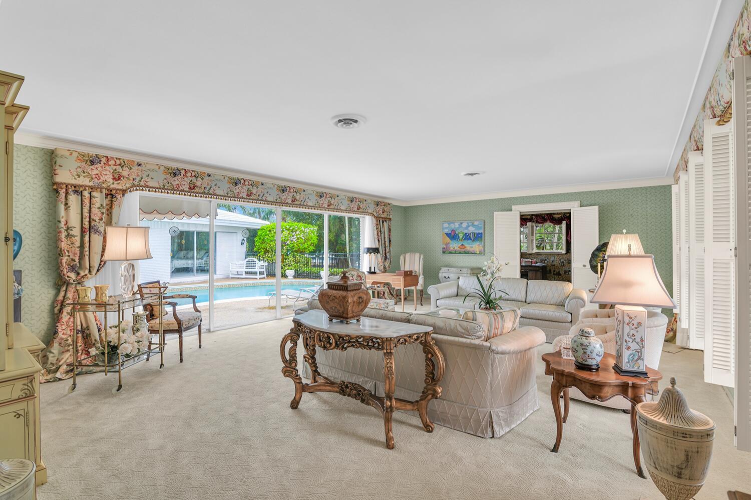 ROYAL PALM YACHT & COUNTR - Residential