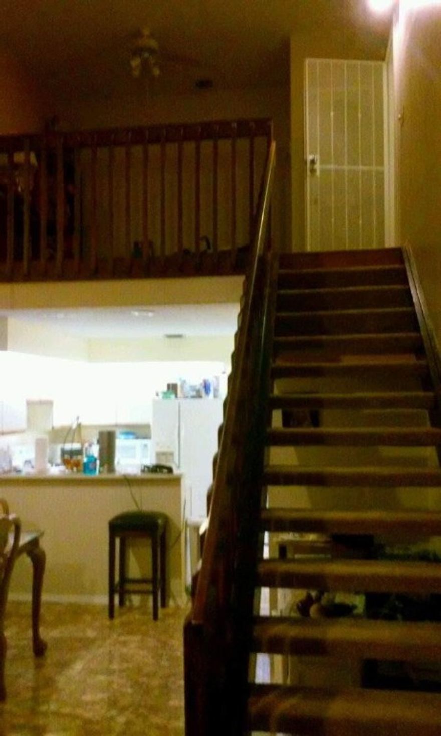 Beautiful town house in the desirable Players Place, close to schools shopping and the turn Pike and other major high ways. Association required clean background and no previous eviction. Section 8 is welcome. showing Monday to Friday after 5:00 PM Sat and Sunday time can be arrange. All showing requires a appointment.