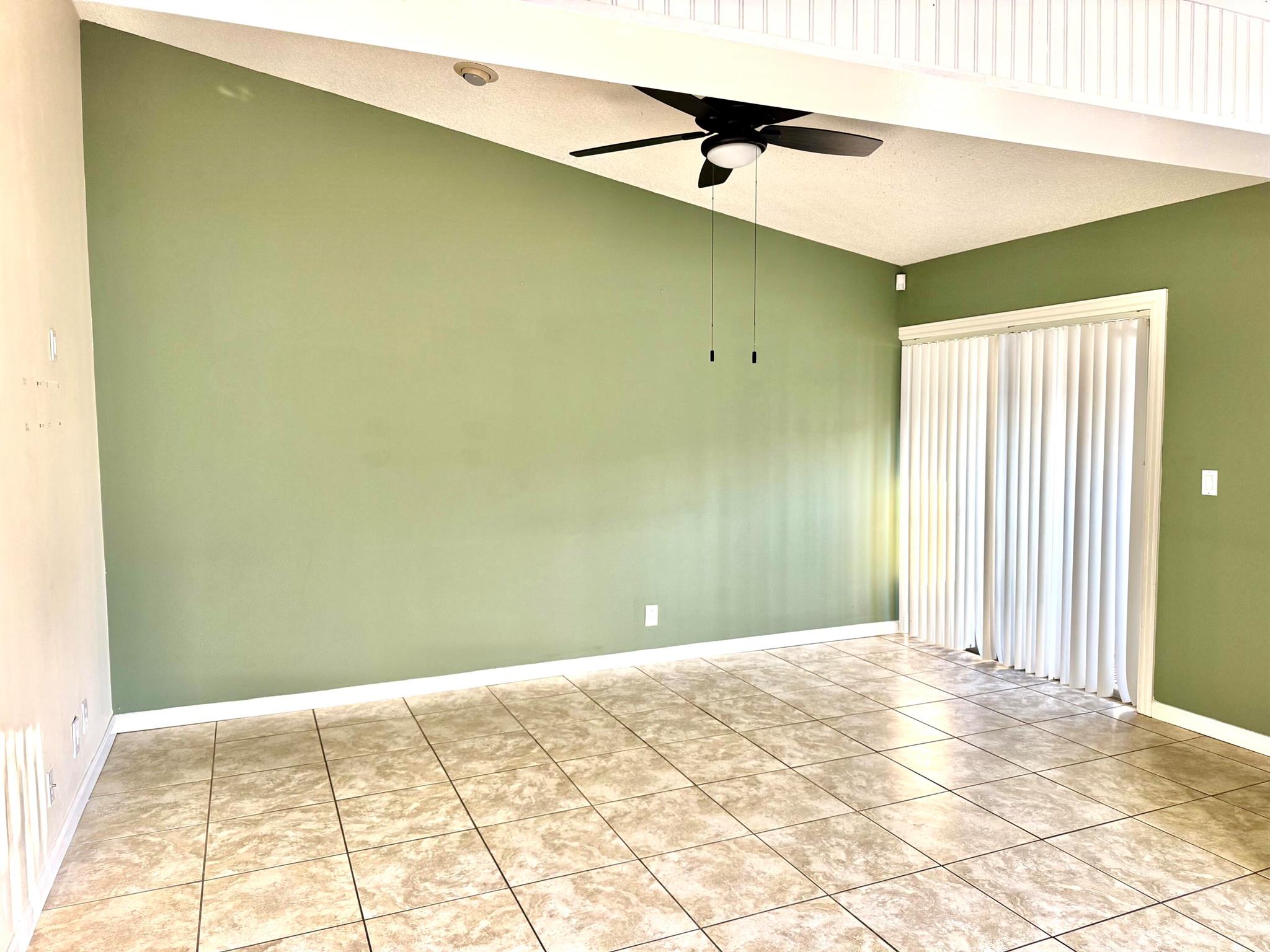 FOREST CONDO - Residential Lease