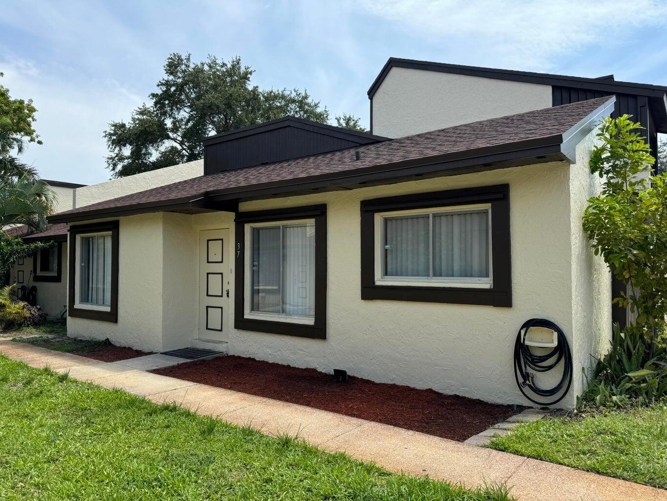 FOREST CONDO - Residential Lease