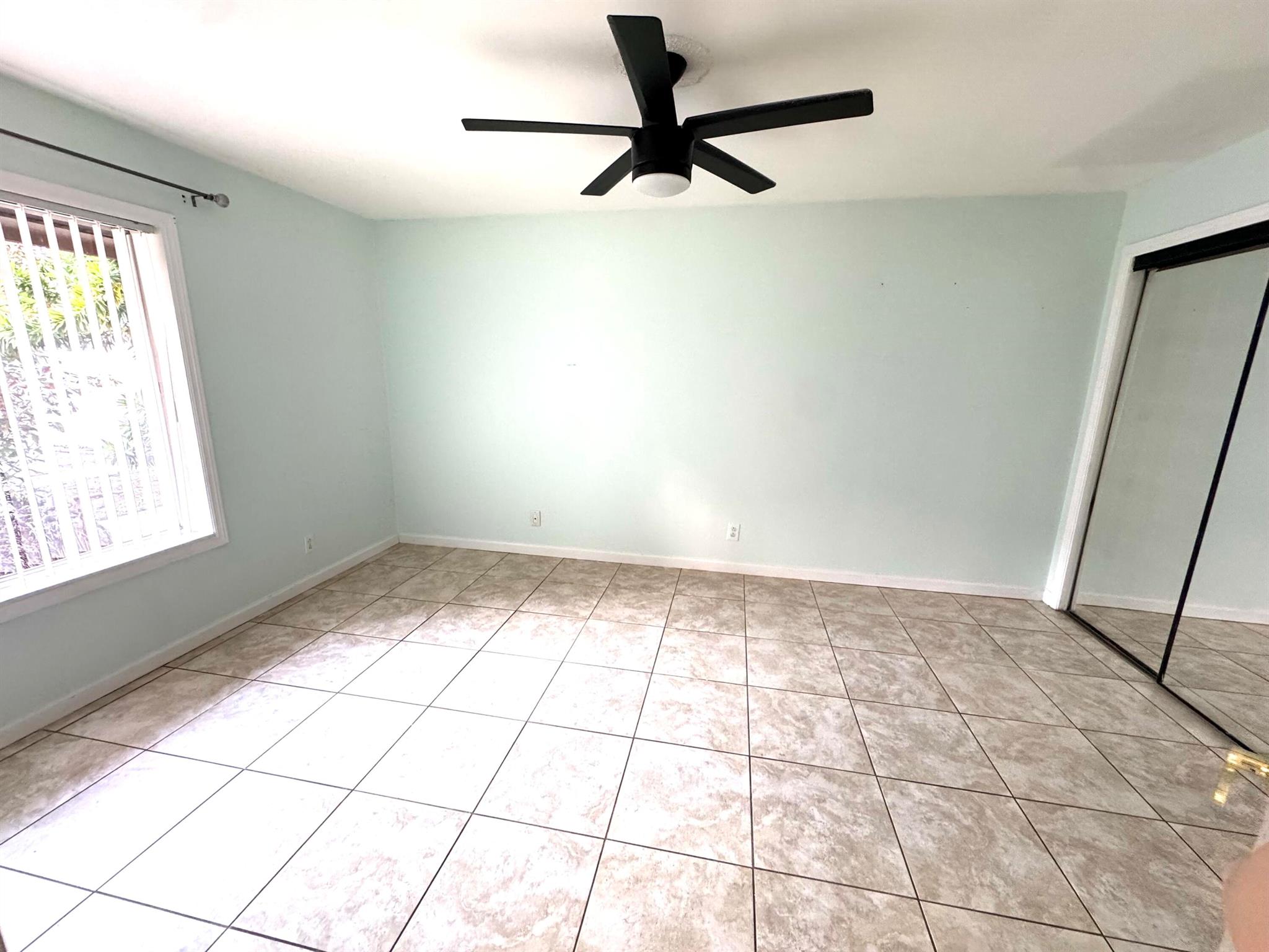 FOREST CONDO - Residential Lease