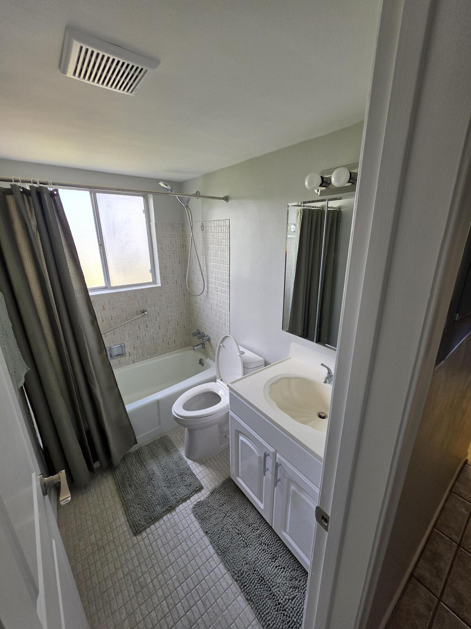 MURRY HILLS APT BLDG CONDO - Residential