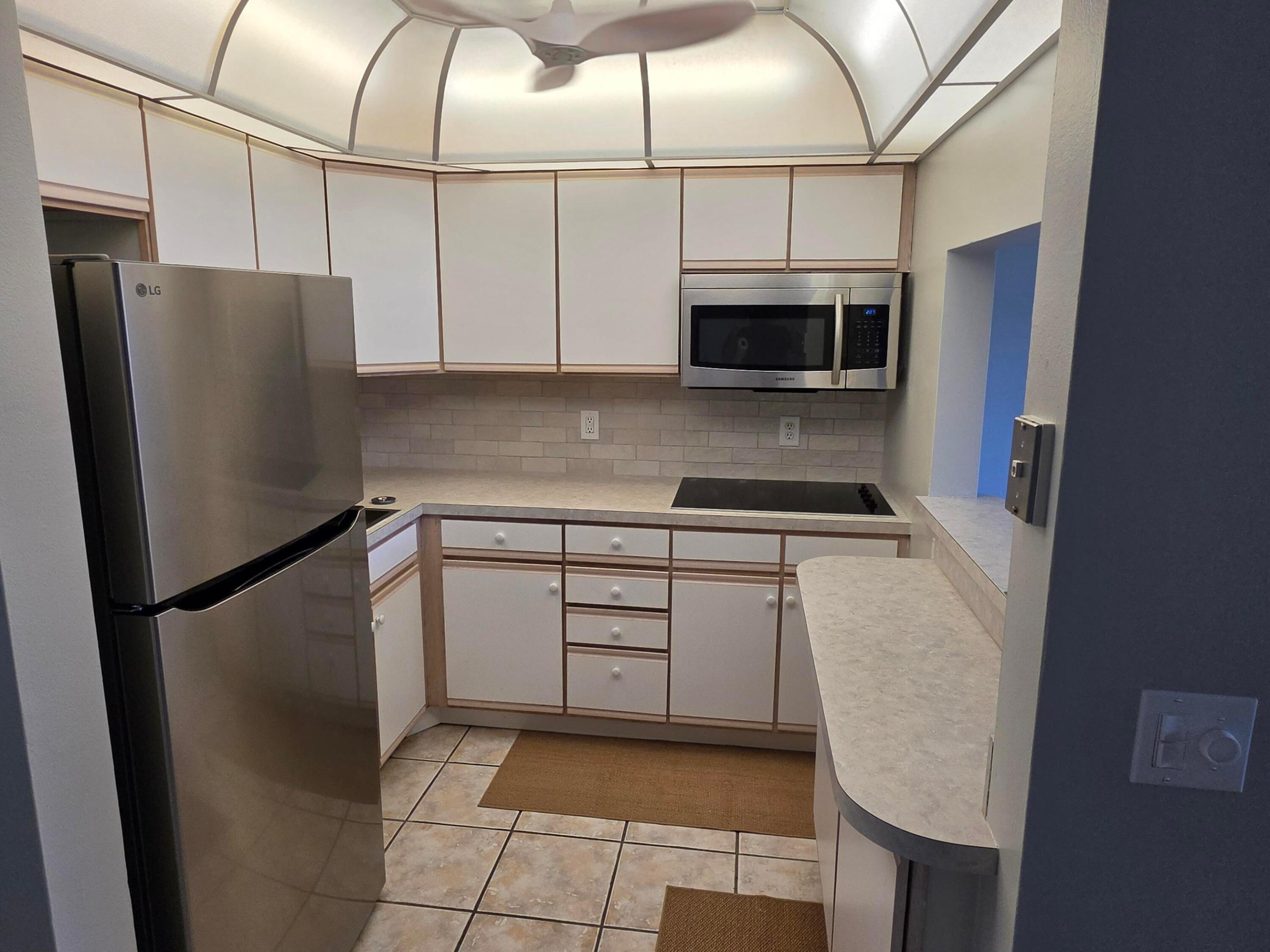 MURRY HILLS APT BLDG CONDO - Residential