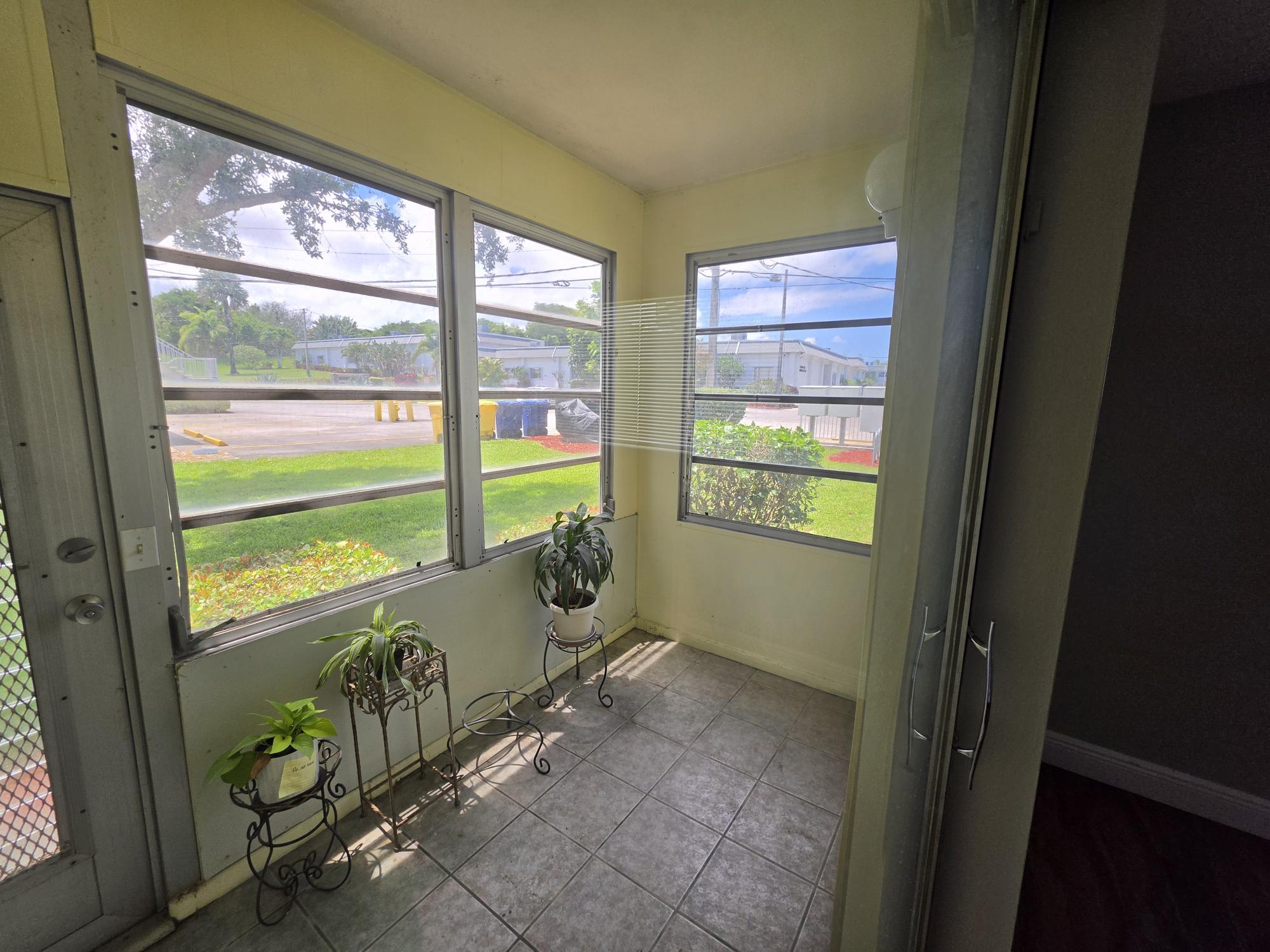 MURRY HILLS APT BLDG CONDO - Residential