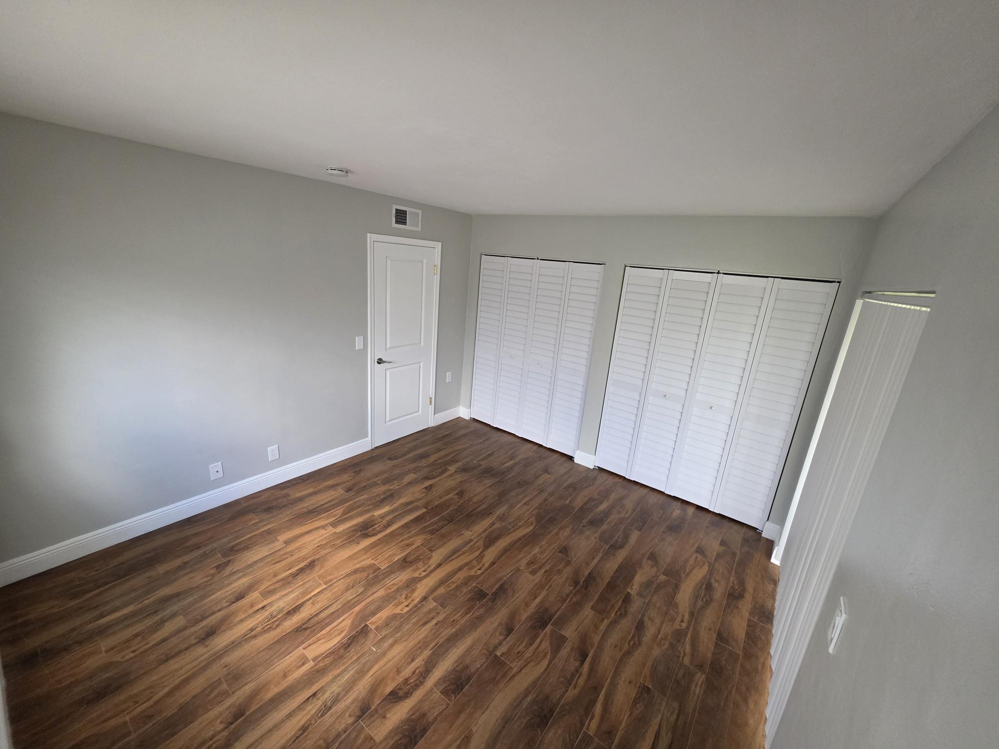 MURRY HILLS APT BLDG CONDO - Residential