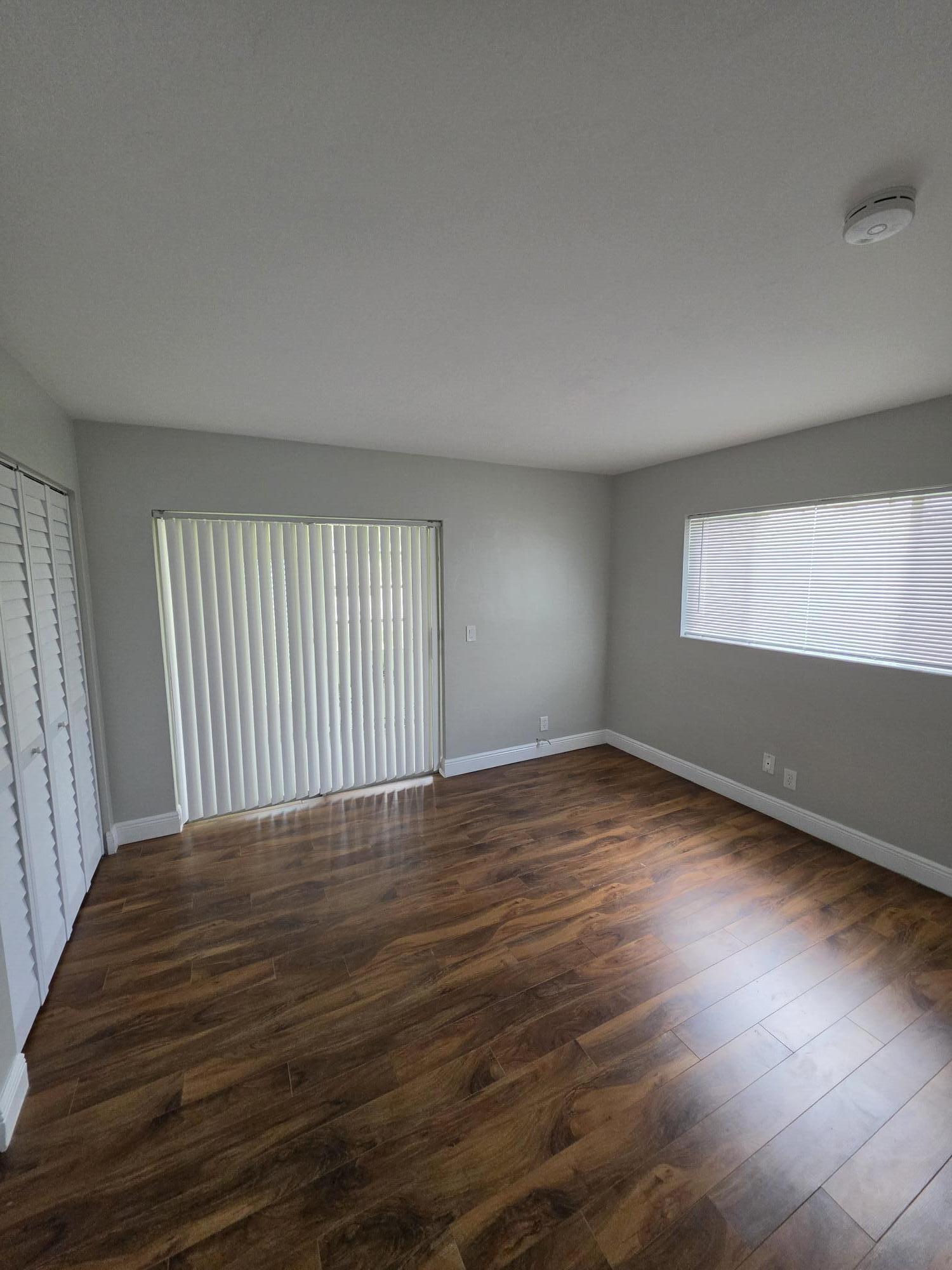 MURRY HILLS APT BLDG CONDO - Residential