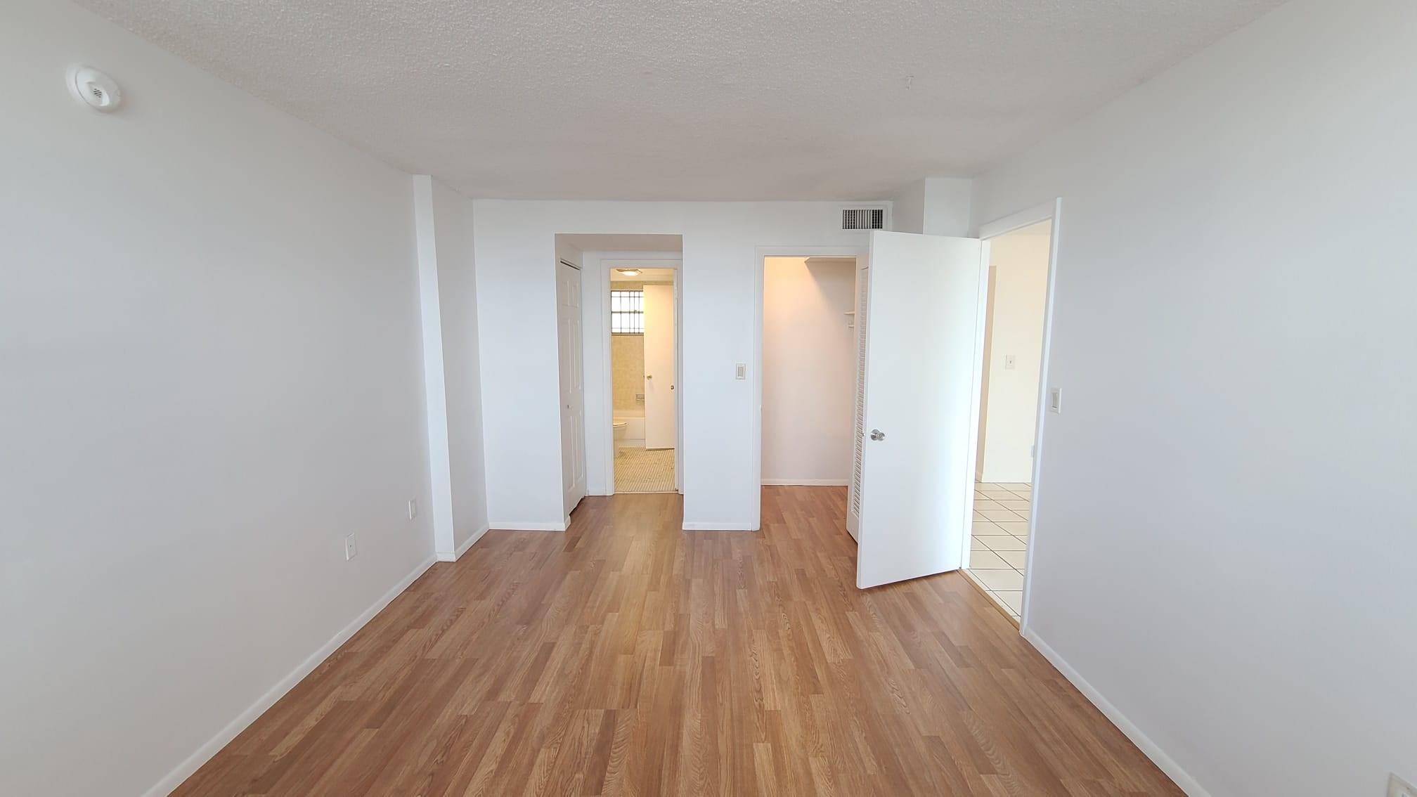 Parkway Towers Condo Bldg - Residential Lease