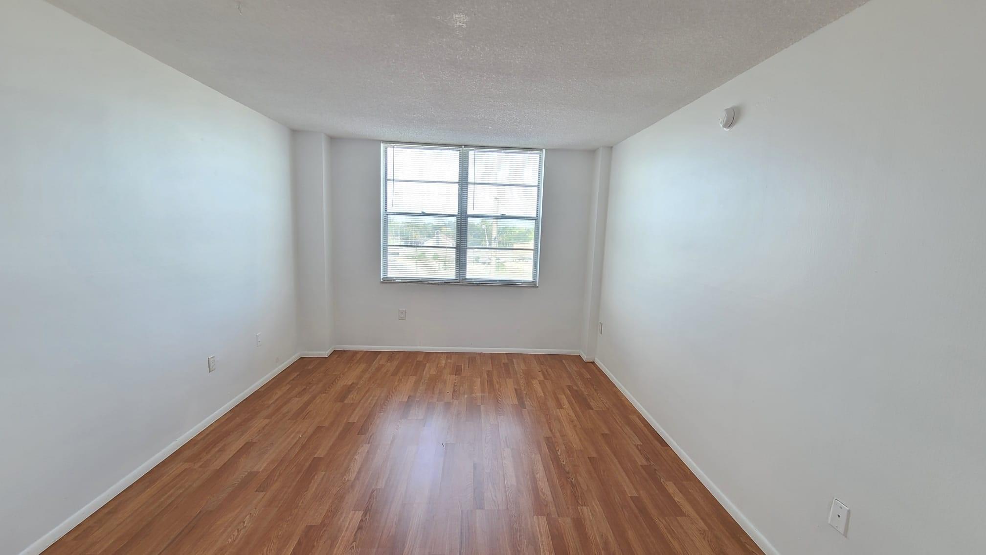 Parkway Towers Condo Bldg - Residential Lease