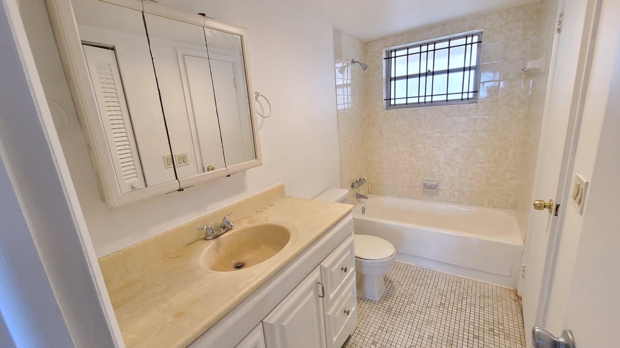 Parkway Towers Condo Bldg - Residential Lease
