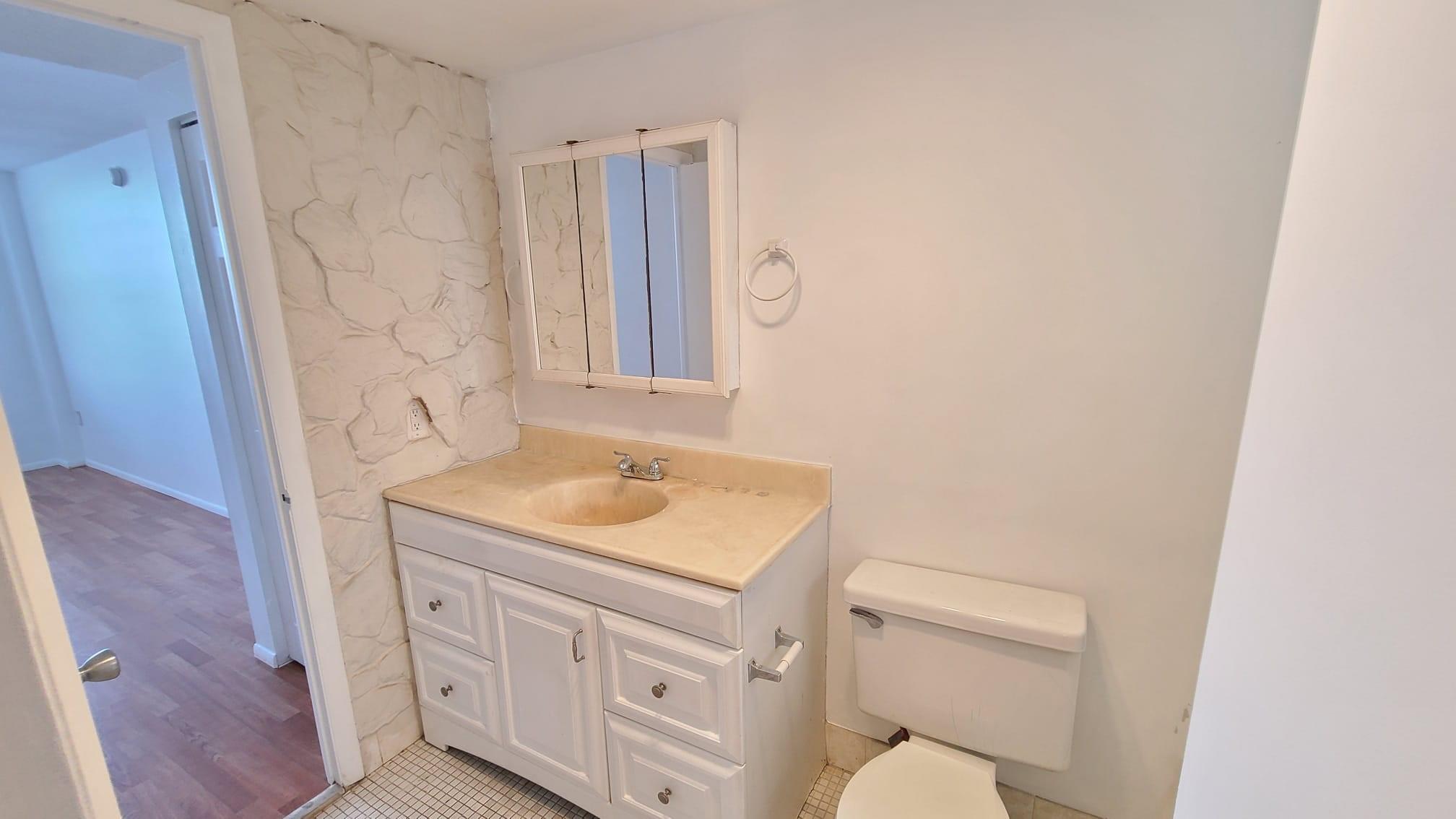 Parkway Towers Condo Bldg - Residential Lease