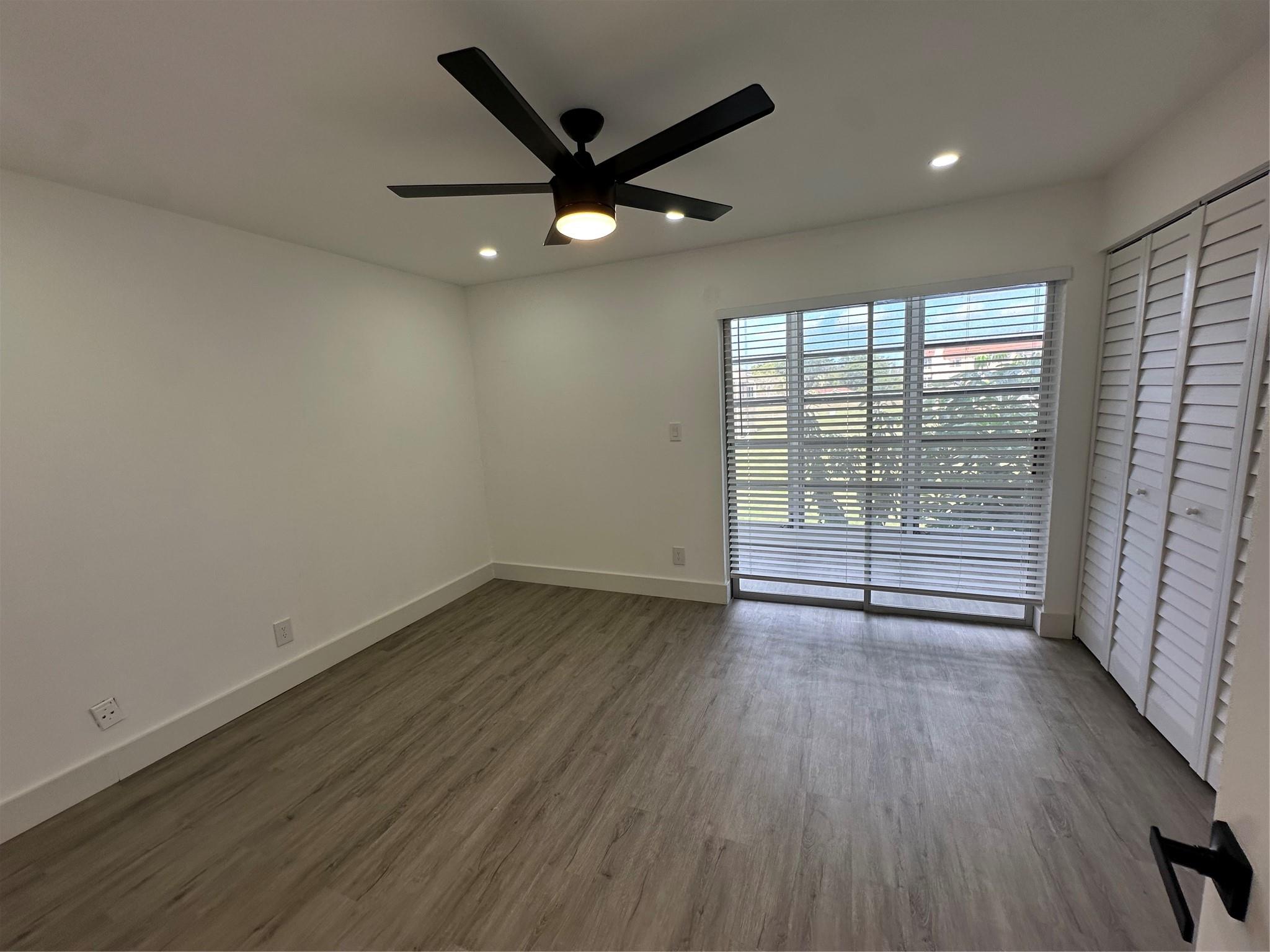 Sunrise Lakes - Residential