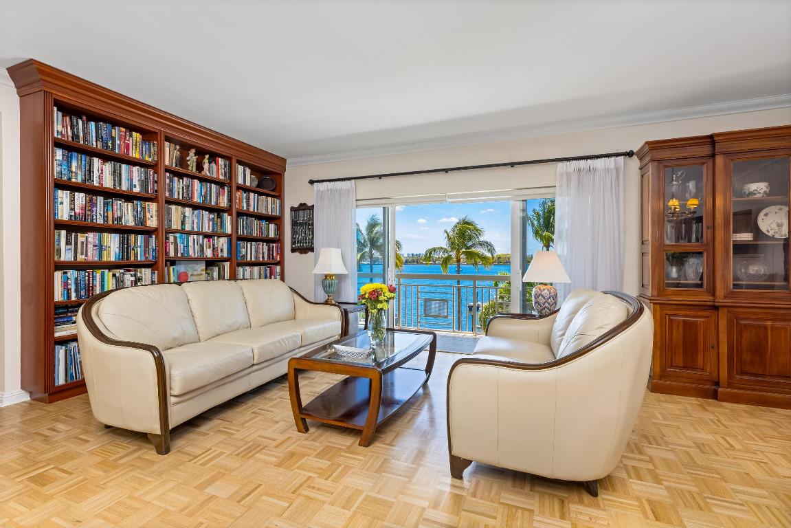 LAKE TOWERS CONDO - Residential