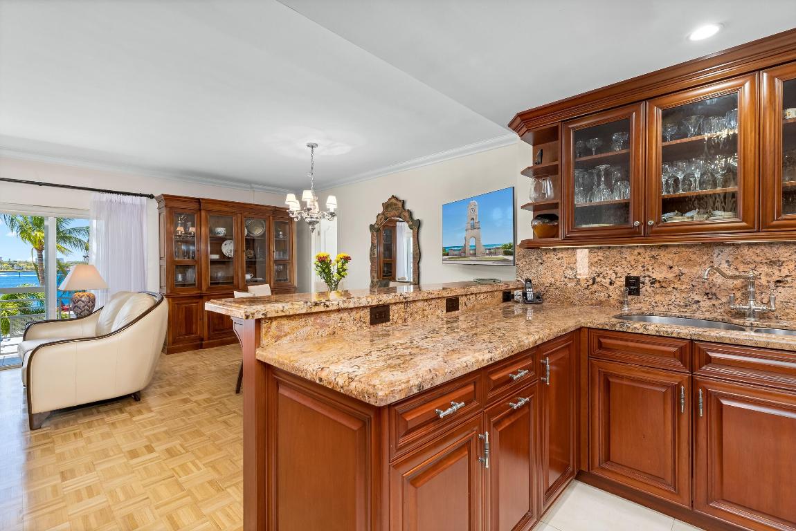 LAKE TOWERS CONDO - Residential