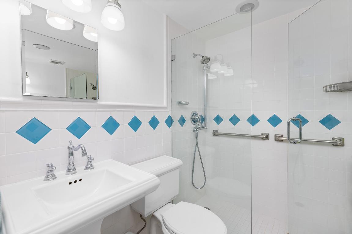 LAKE TOWERS CONDO - Residential