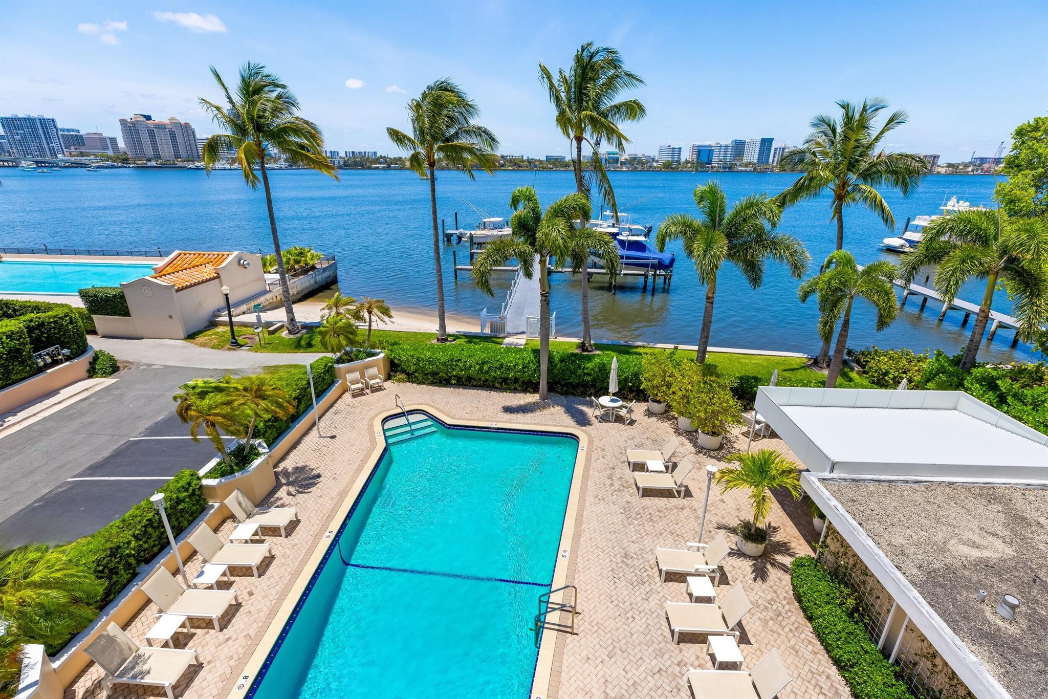 LAKE TOWERS CONDO - Residential