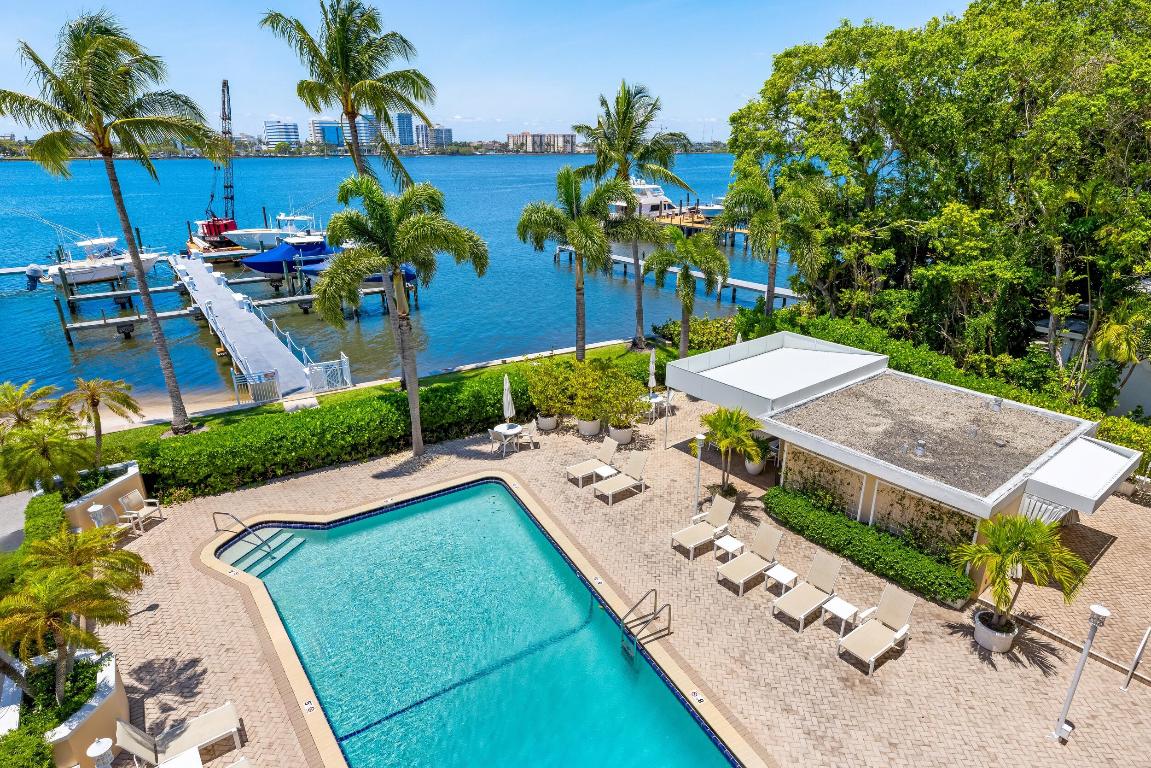 LAKE TOWERS CONDO - Residential