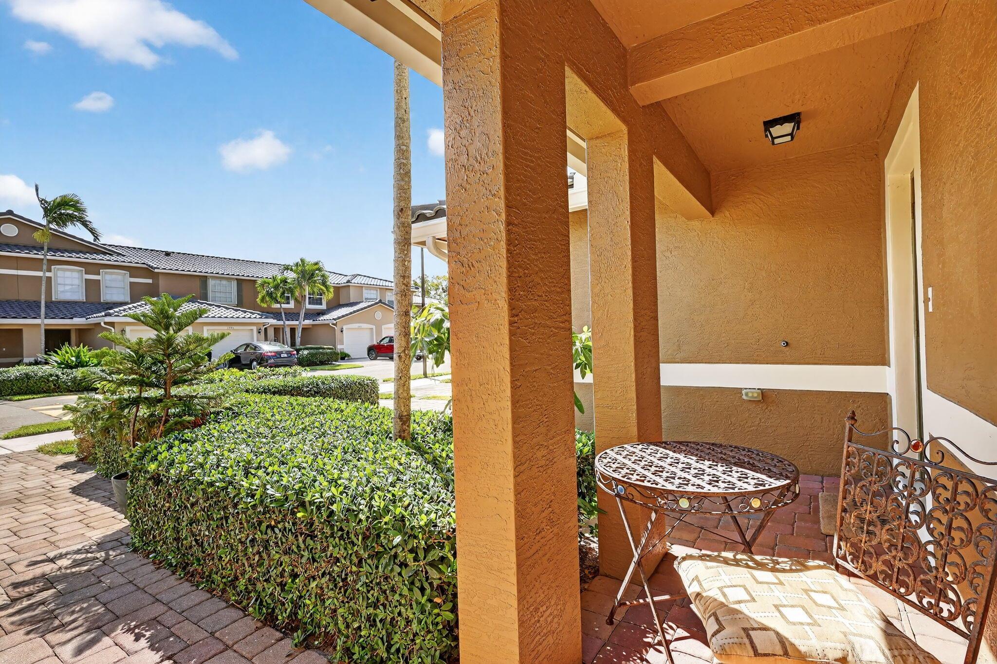 LEXINGTON LAKES - Residential