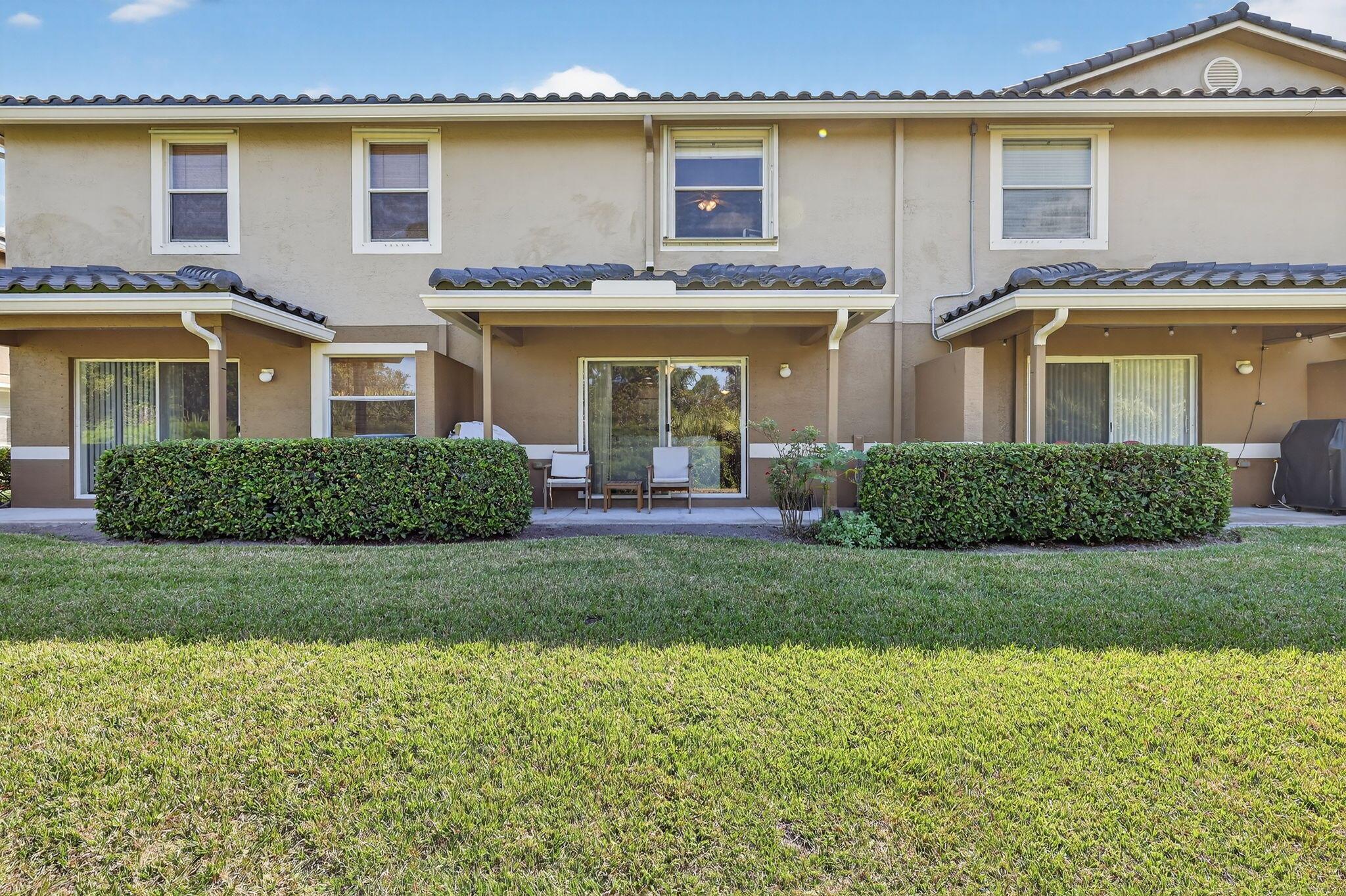 LEXINGTON LAKES - Residential