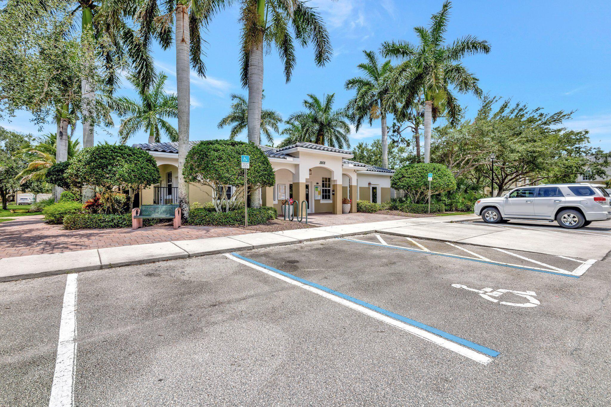 LEXINGTON LAKES - Residential