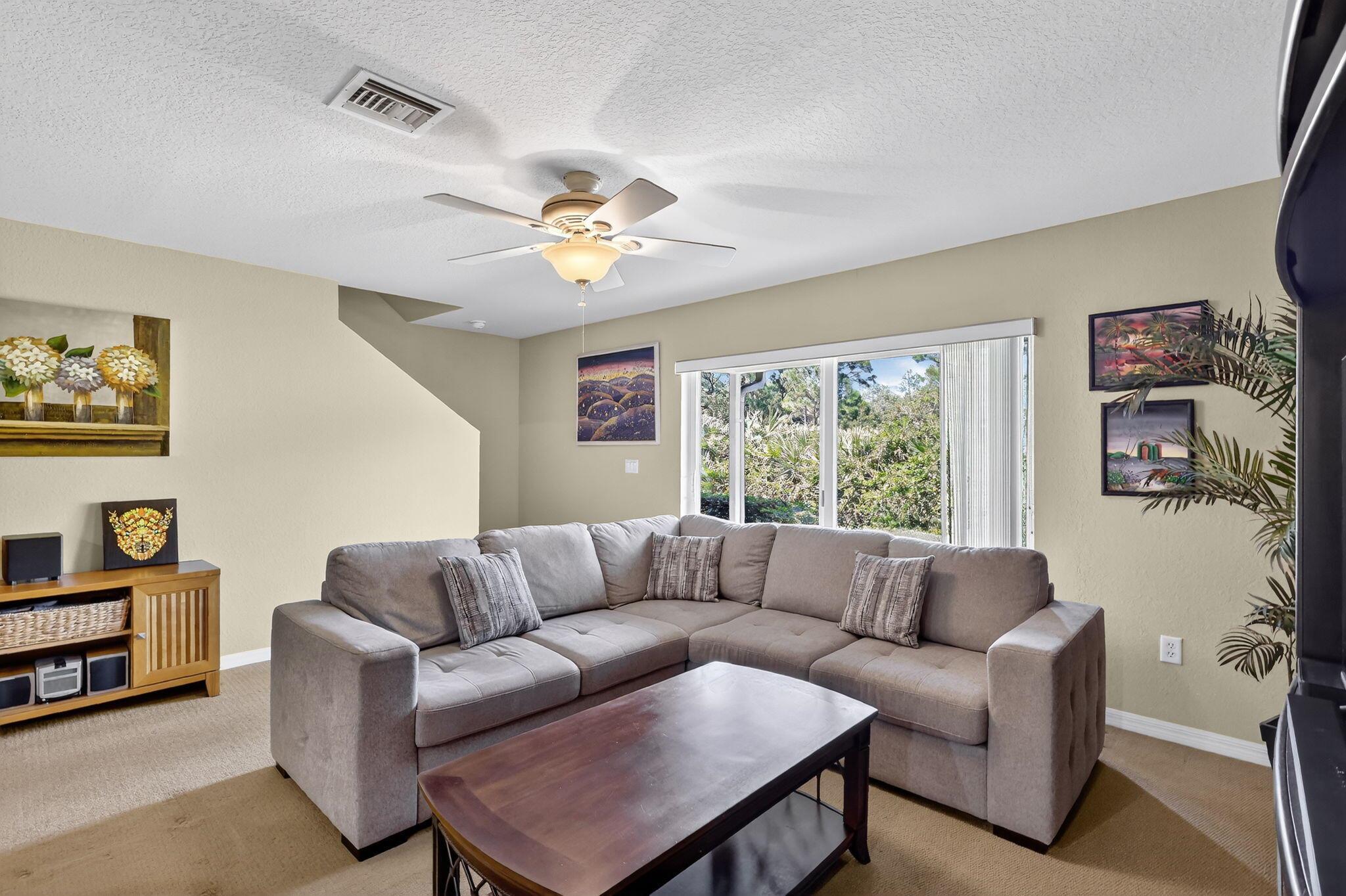 LEXINGTON LAKES - Residential