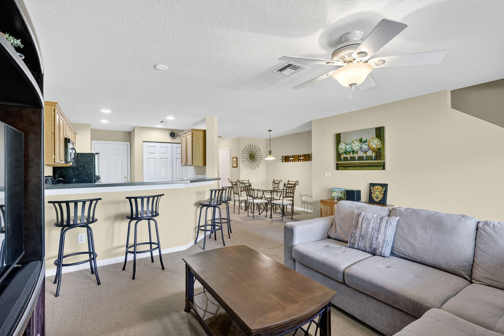 LEXINGTON LAKES - Residential