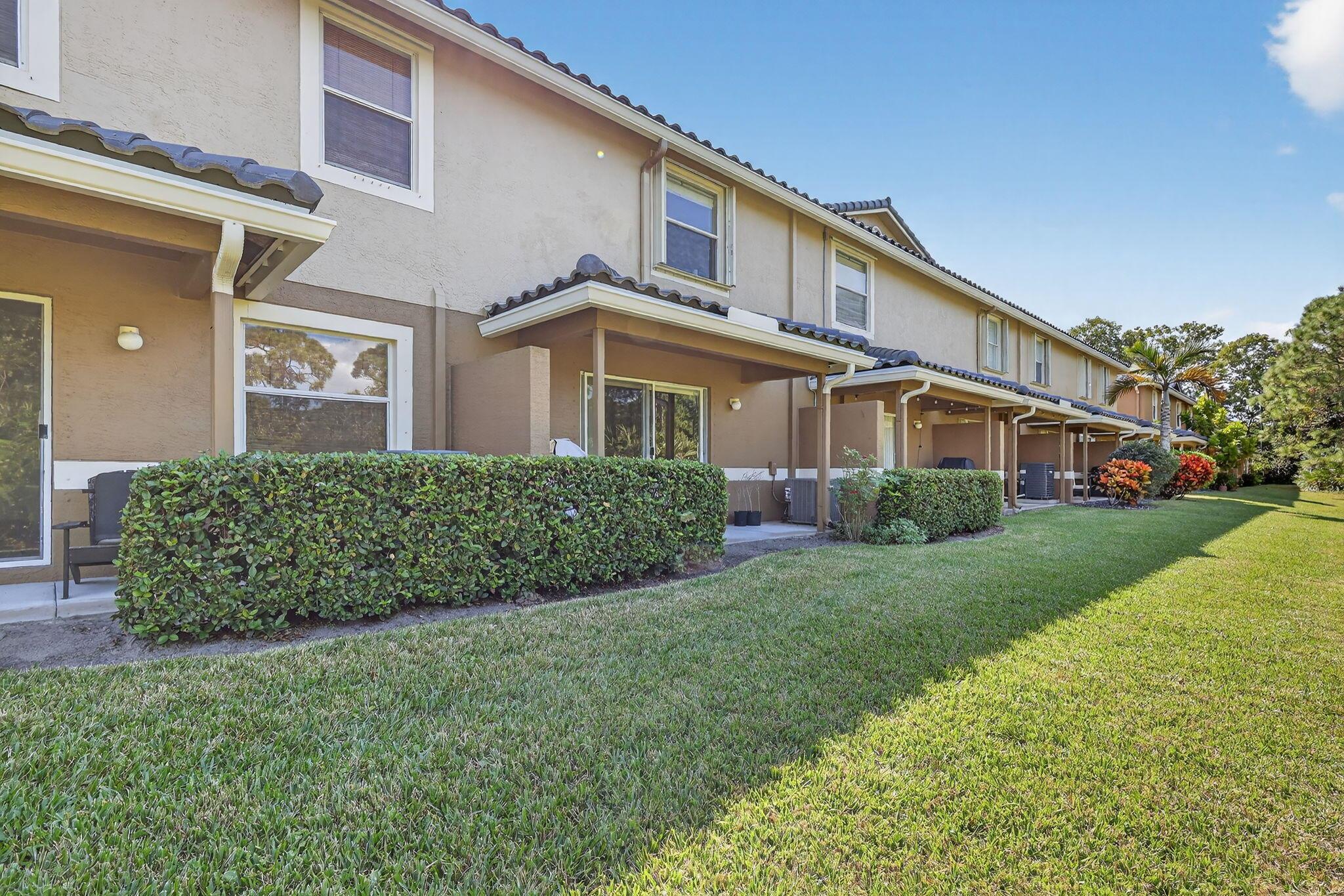 LEXINGTON LAKES - Residential