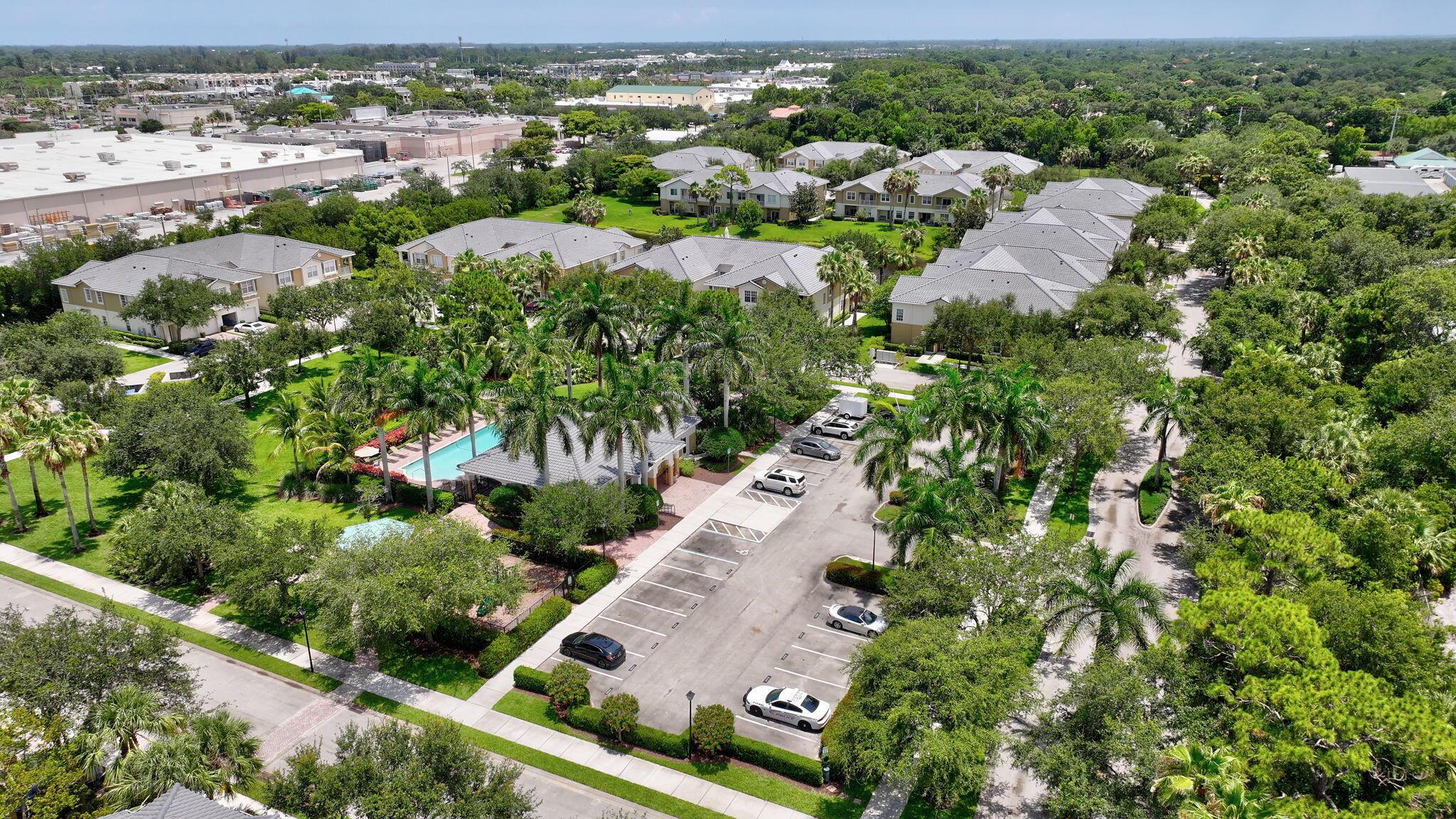 LEXINGTON LAKES - Residential