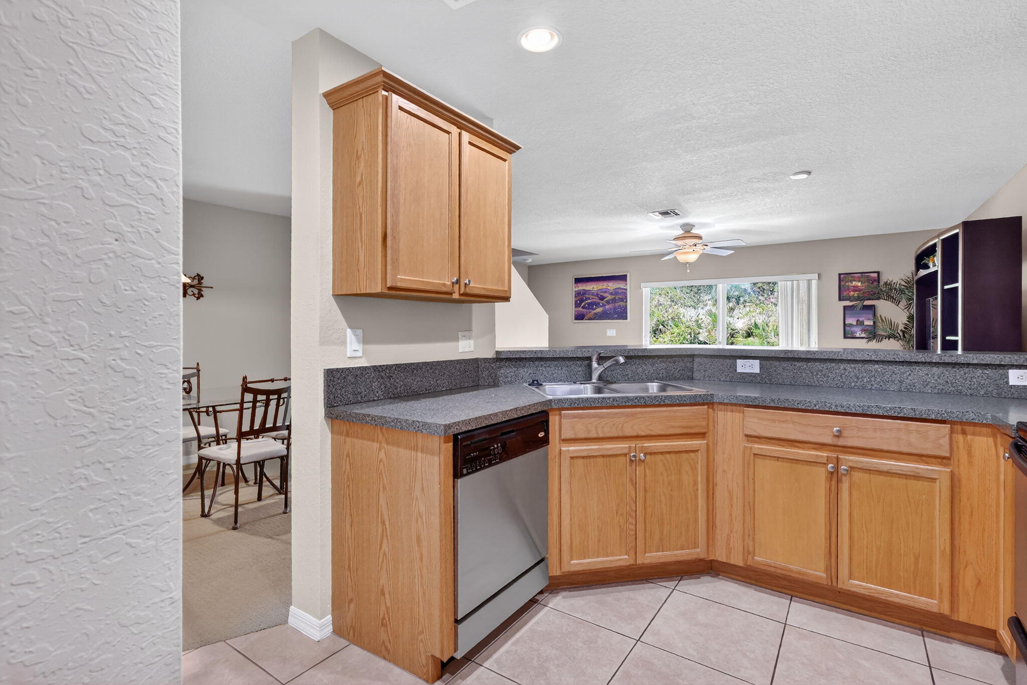 LEXINGTON LAKES - Residential