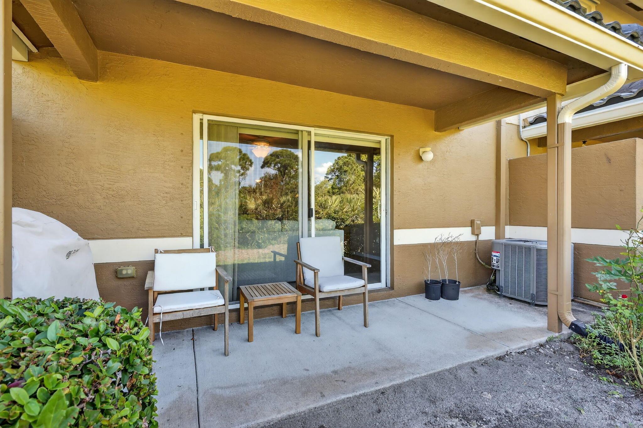 LEXINGTON LAKES - Residential