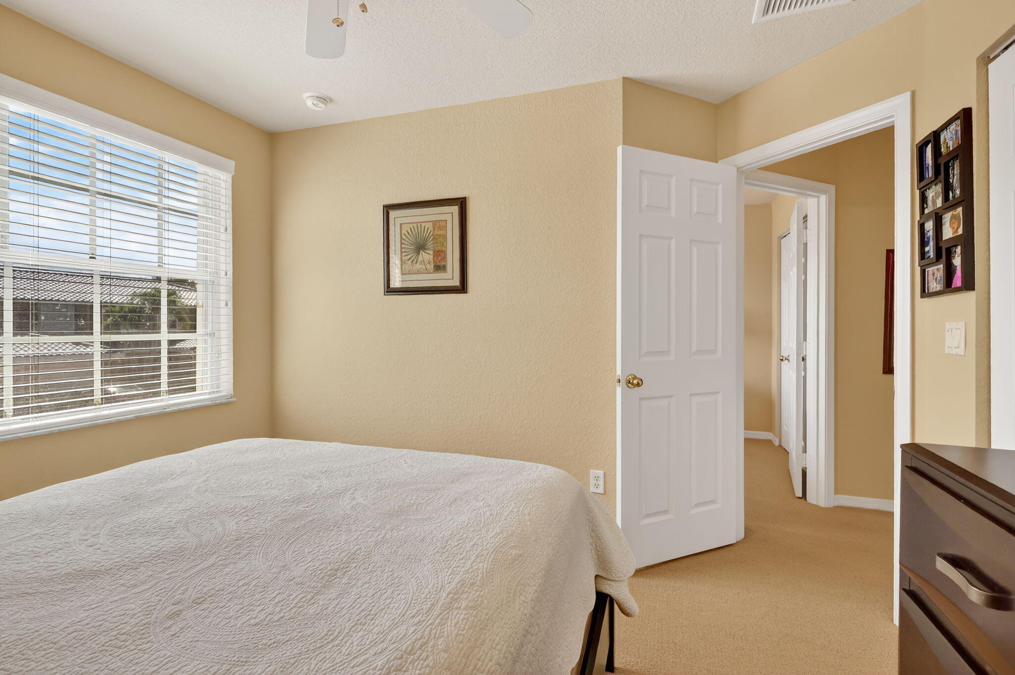 LEXINGTON LAKES - Residential