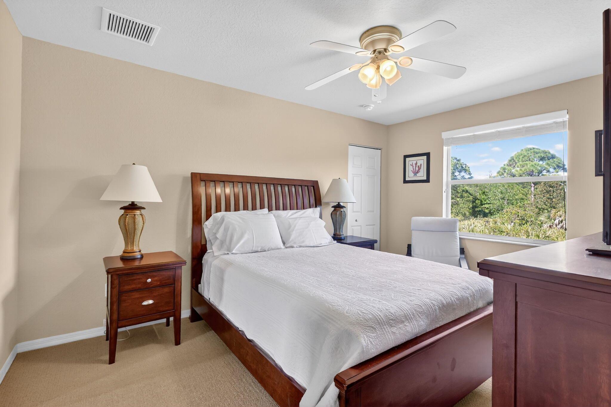 LEXINGTON LAKES - Residential