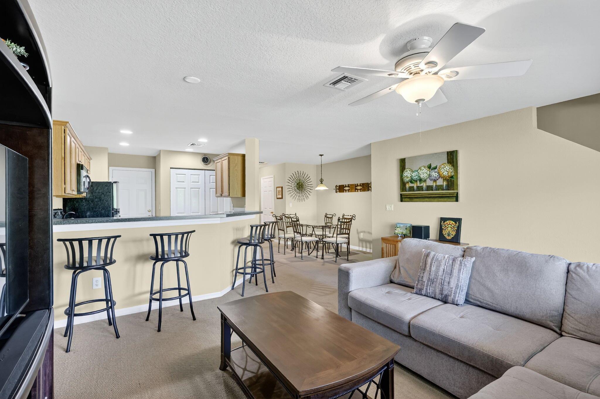 LEXINGTON LAKES - Residential