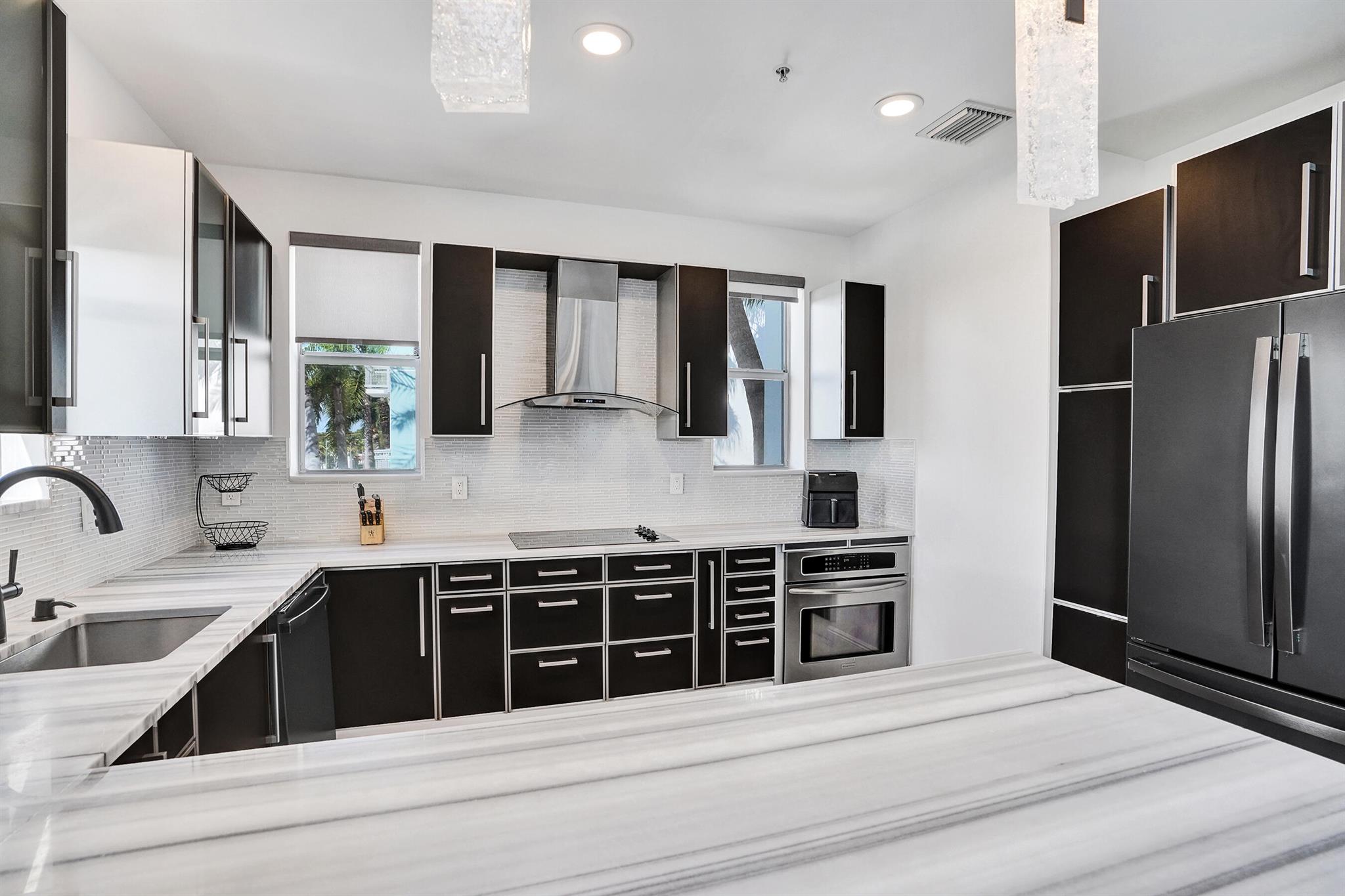 MERIDIAN DELRAY CONDO - Residential Lease