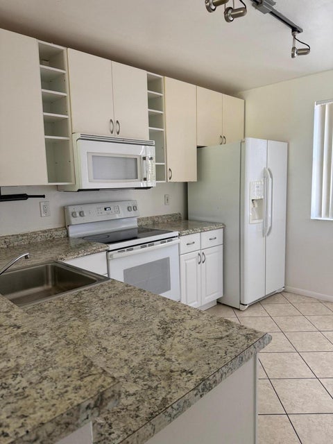 Tiny photo for 5721 Riverside Drive #301b5, Coral Springs, FL 33067 (MLS # B26015837)