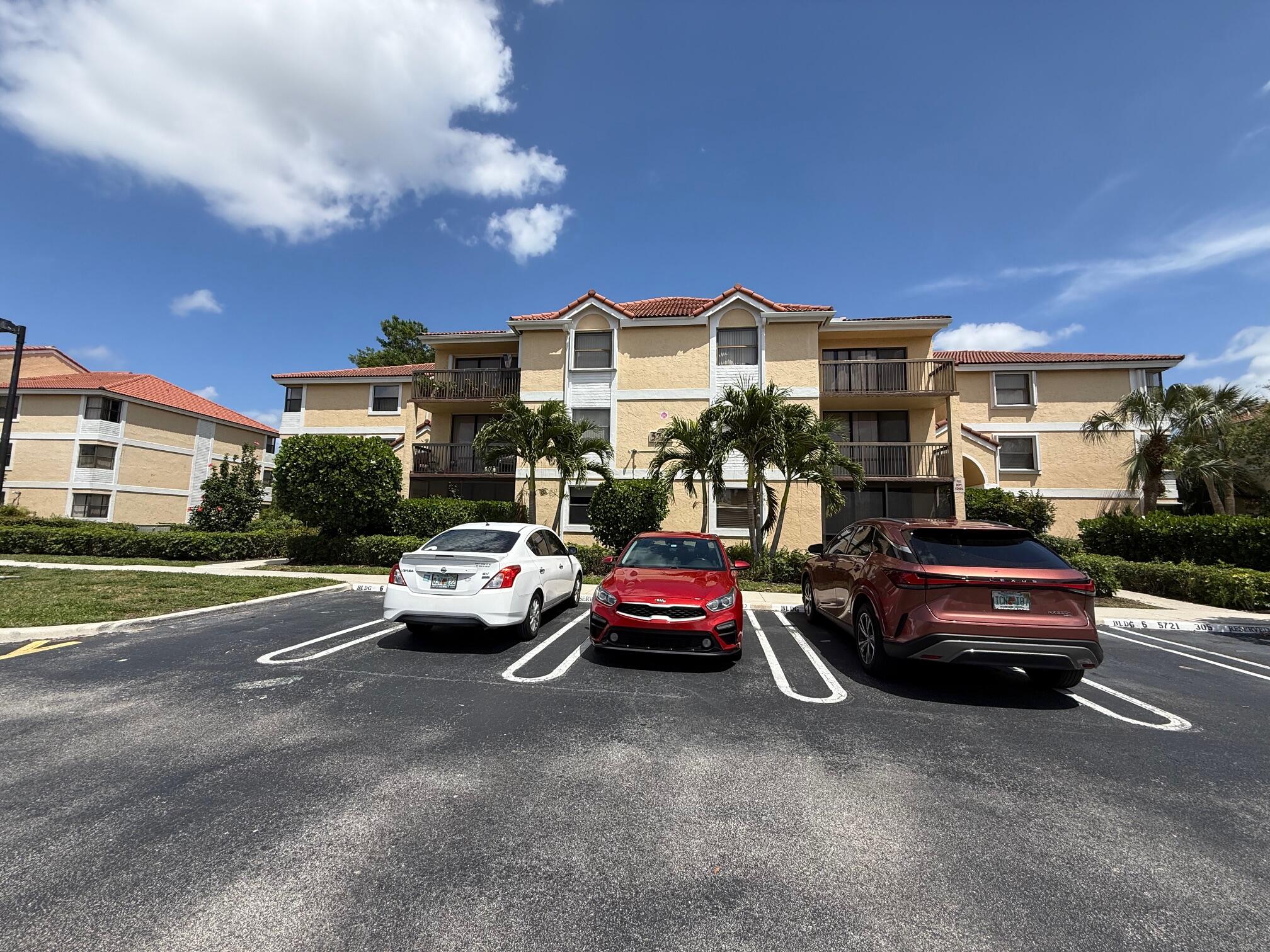 5721 Riverside Drive 301b5, Coral Springs, FL, 33067/$220,000 1 5721 Riverside Drive 301b5