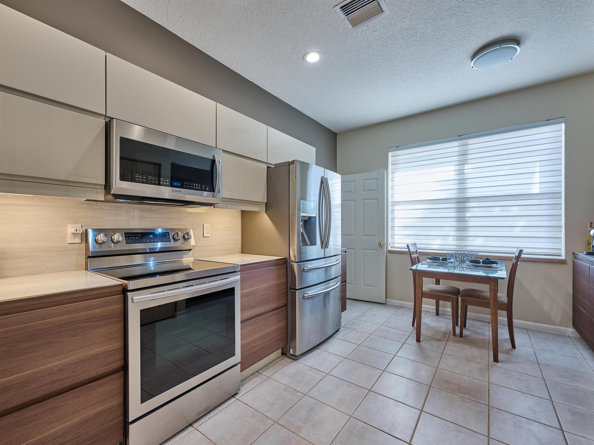 MAJESTIC ISLES 1 - Residential