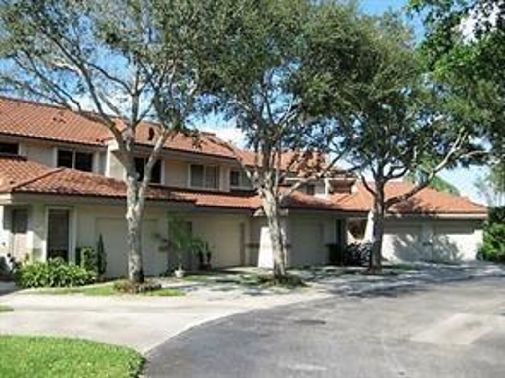 Photo of 9322 NW 9th Place #9322, Plantation, FL 33324 (MLS # B26015215)