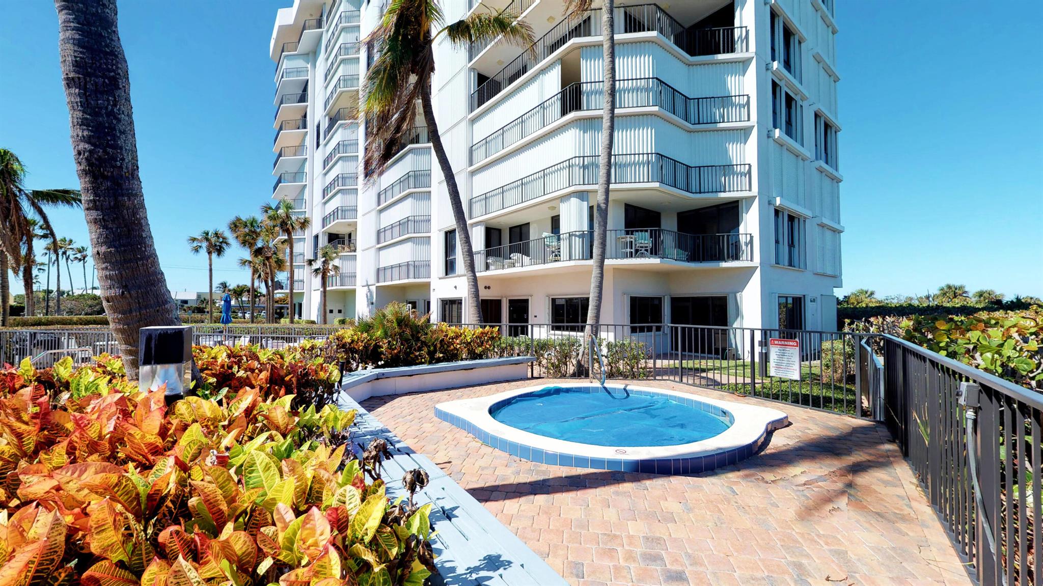 BARCLAY BEACH CLUB PHASE - Residential