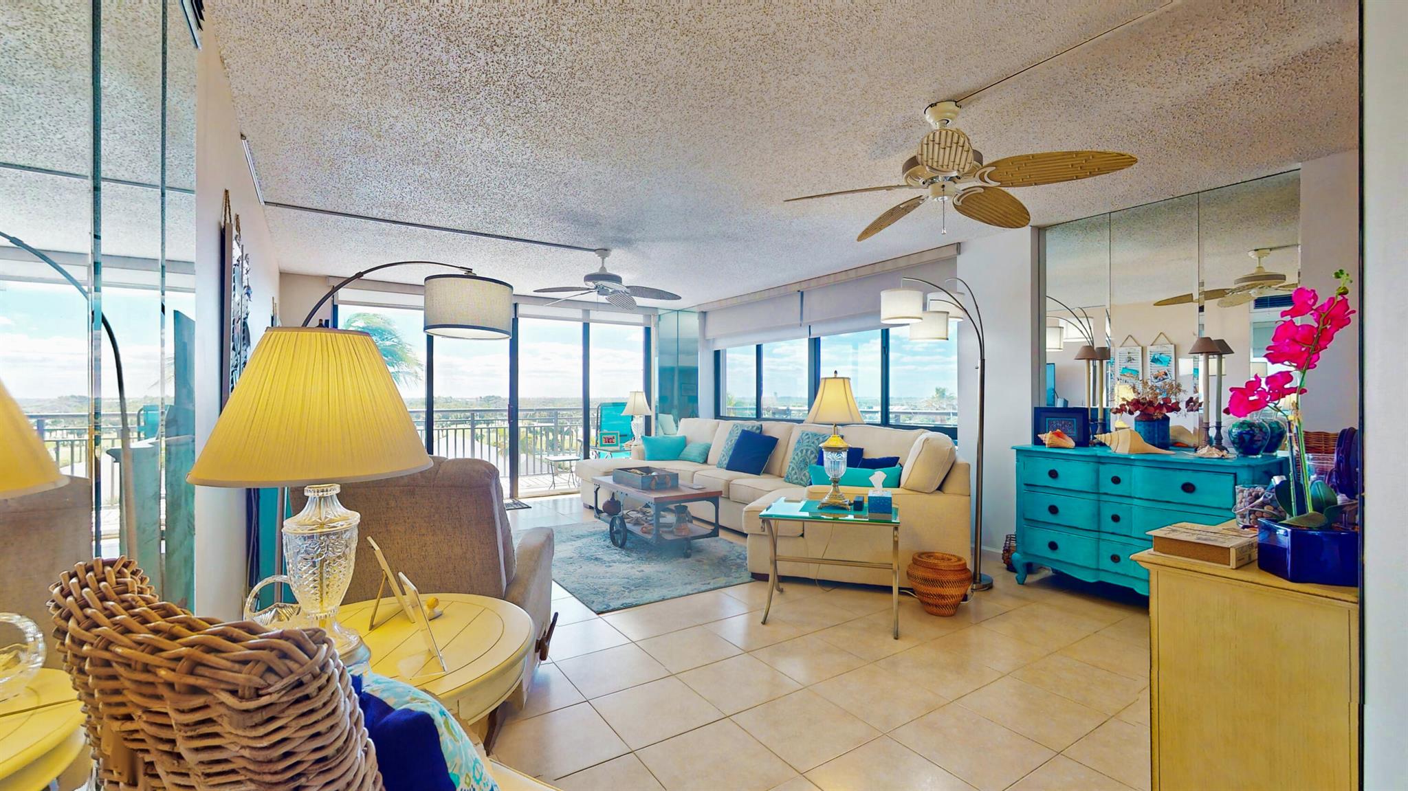 BARCLAY BEACH CLUB PHASE - Residential