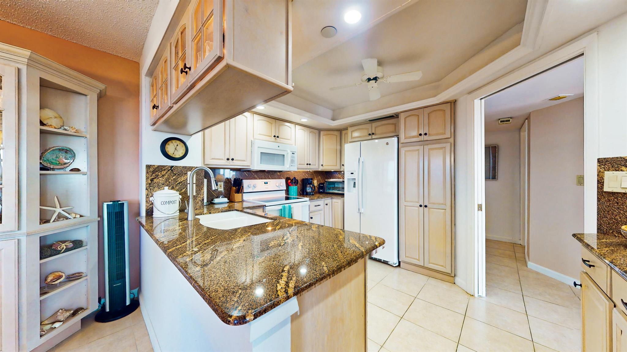 BARCLAY BEACH CLUB PHASE - Residential