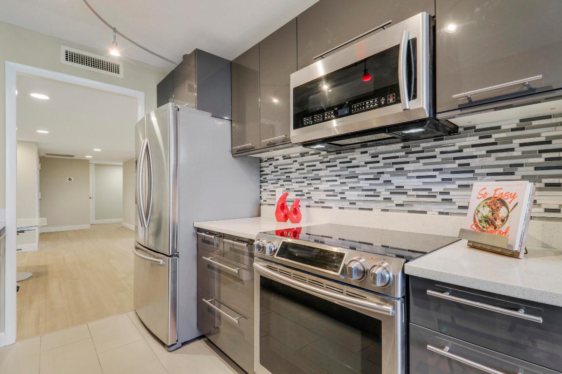 4200 N Ocean Drive 2-204