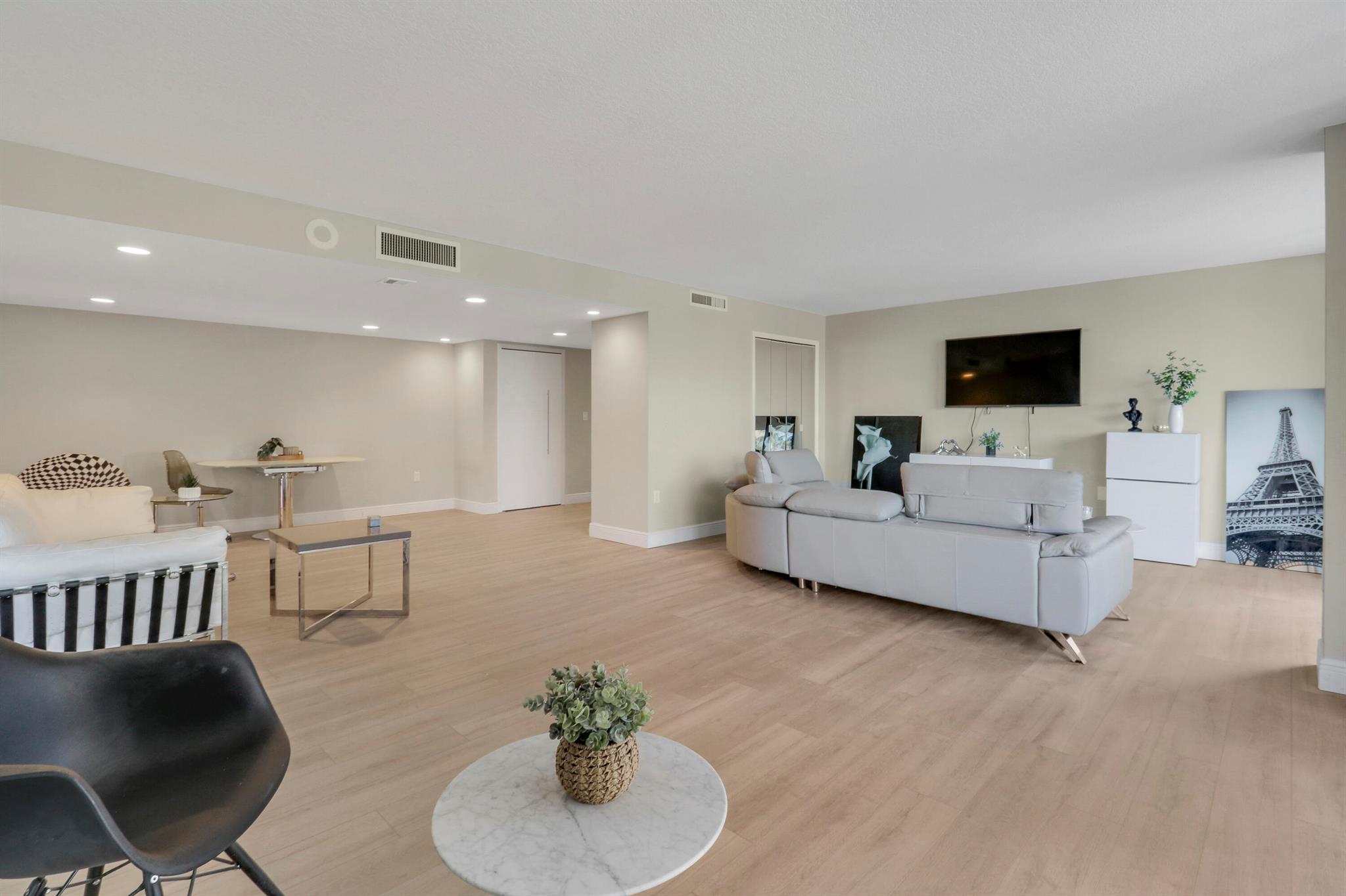 4200 N Ocean Drive 2-204