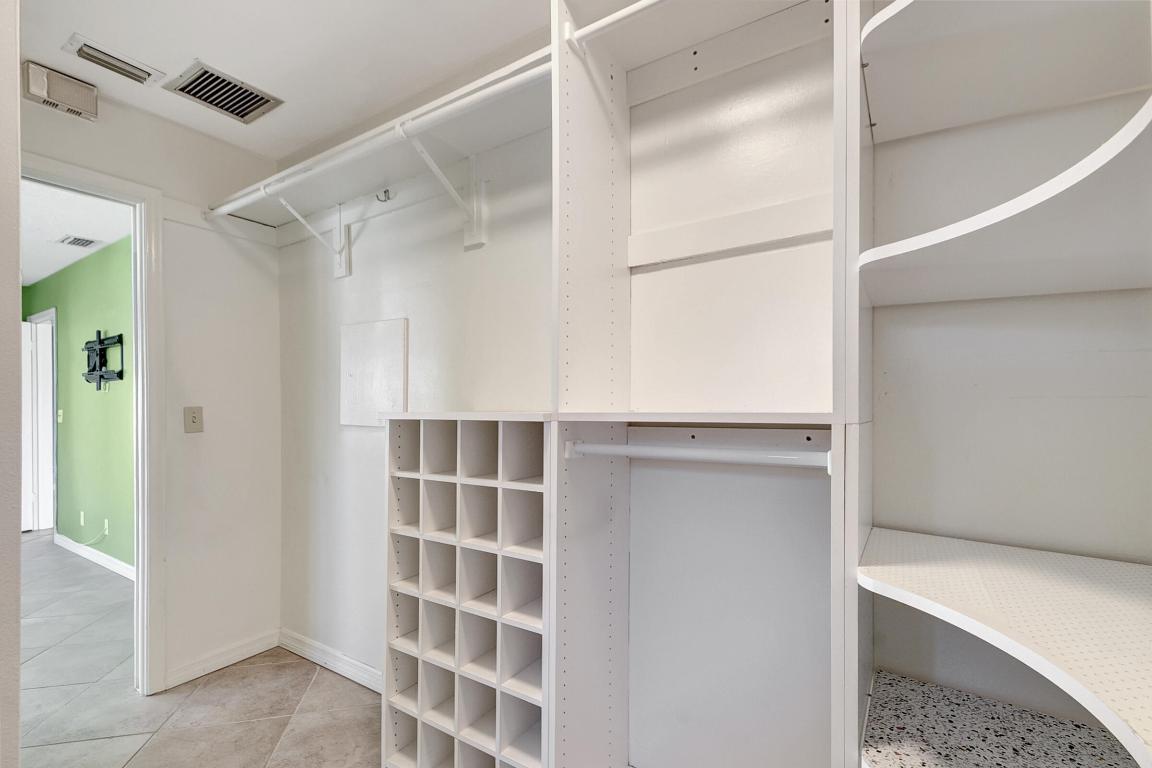 LAKE CLARKE TERR - Residential Lease