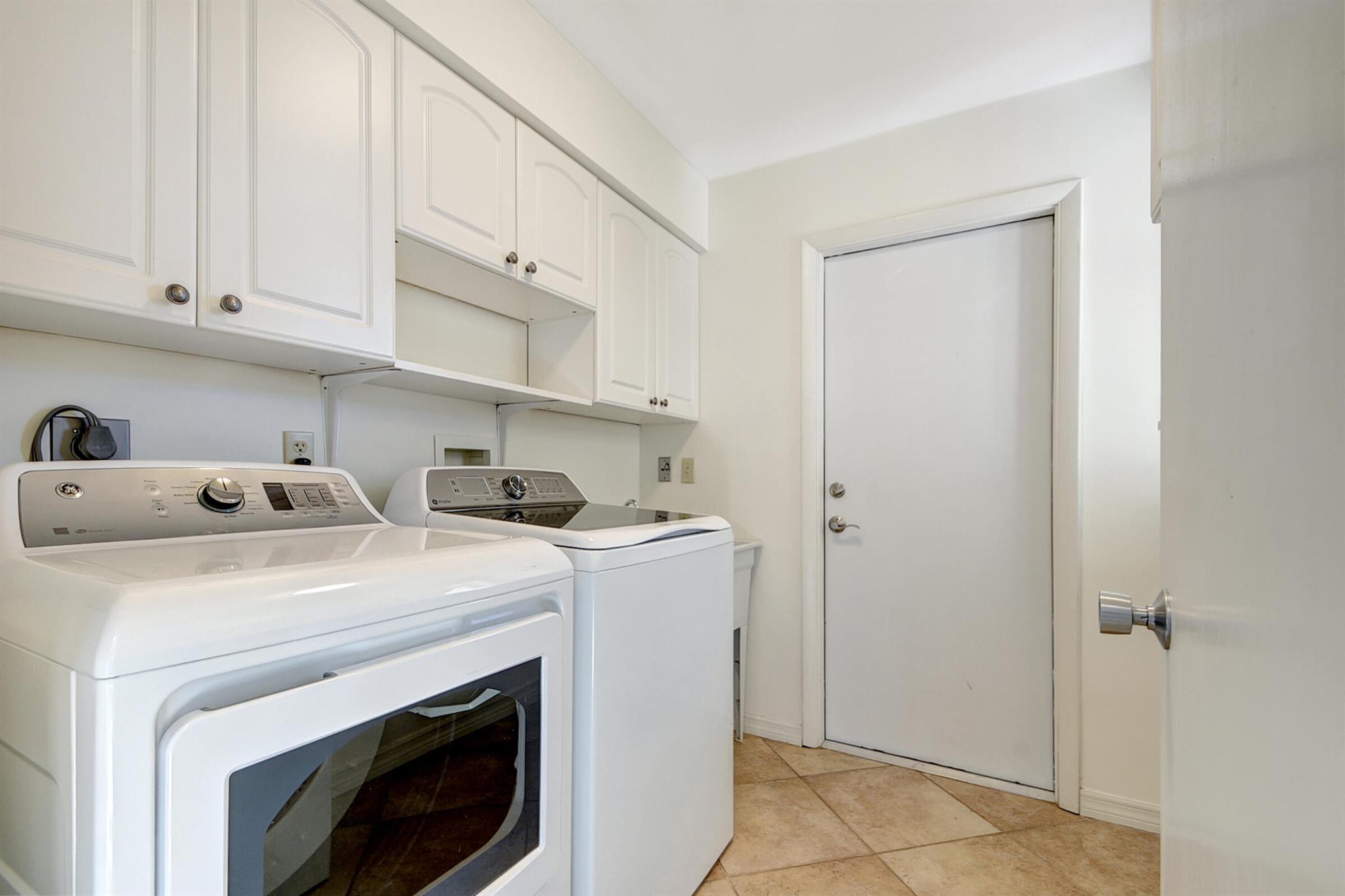 LAKE CLARKE TERR - Residential Lease