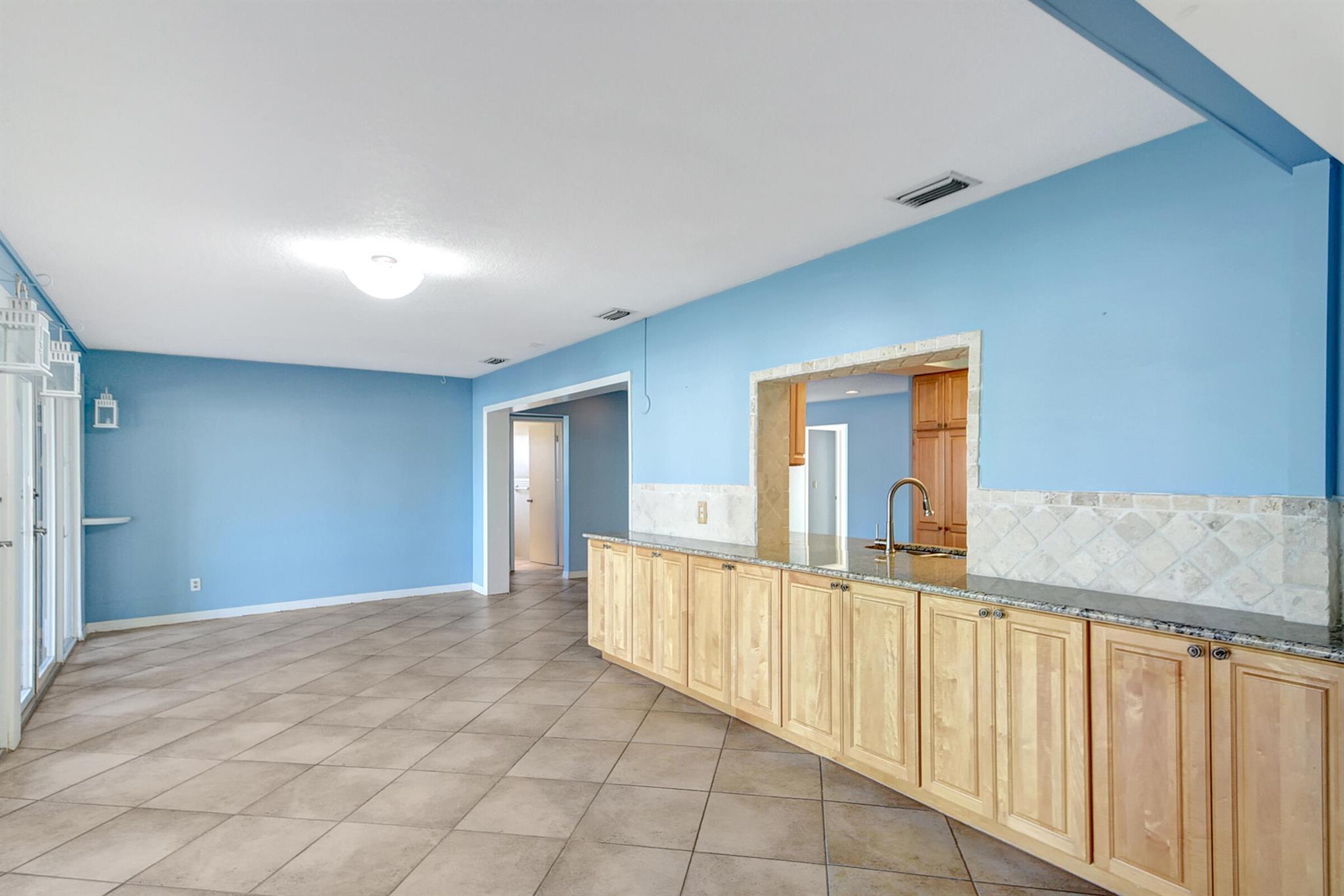 LAKE CLARKE TERR - Residential Lease