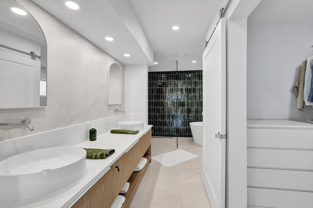 LANDINGS FIRST SEC - Residential Lease
